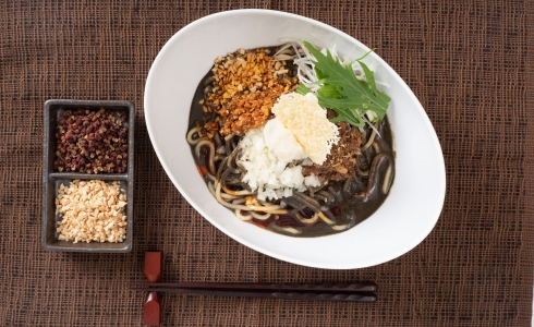 汁なし黒胡麻麻辣担々麺