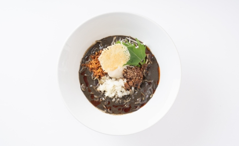汁あり黒胡麻担々麺